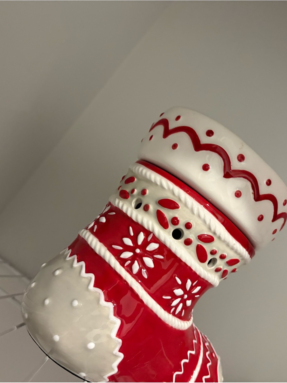 Scentsy Red and White Holiday Stocking Warmer - Picture 2 of 6